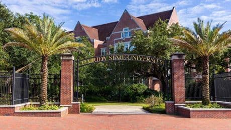 Al menos dos muertos y cinco heridos en un tiroteo en la Universidad Estatal de Florida