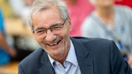 Liveblog Bundespolitik: Ex-SPD-Chef Platzeck verteidigt Reisen nach Moskau