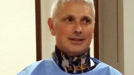 Emanuele Michieletti, chi è il primario accusato di 32 abusi in 45 giorni. «Distratto costantemente dal proprio impulso sessuale»
