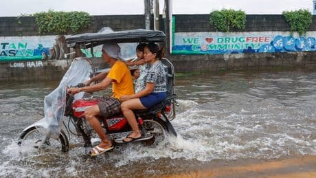 Vietnam brengt mensen in veiligheid om naderende tyfoon