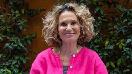 Marimer Pérez, ginecóloga y obstetra: “Envejecer joven es una cuestión de actitud, de espíritu y de mente. No se trata de perseguir el ideal de la mujer joven de bisturí, sino de ser activa y despierta de coco”