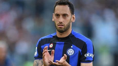Hakan Çalhanoğlu'ndan Galatasaray'a kötü haber!