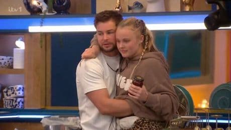 BBC star reaches startling JoJo Siwa and Chris Hughes conclusion: 'Could be AI'