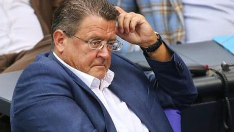 Dann erklärt der SPD-Mann die AfD zu „größten Mimosen in diesem Land“