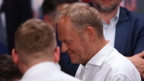 Donald Tusk anuncia que se someterá a una moción de confianza tras el varapalo de las presidenciales de Polonia