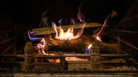 Campagne van Milieu Centraal tegen stoken van hout mag doorgaan