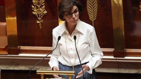 "De l'obstruction, toujours de l'obstruction": Dati déclenche le "vote bloqué" sur la réforme de l'audiovisuel public