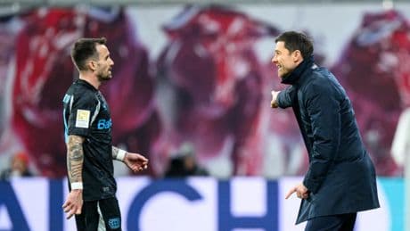 Aleix García revela la mano dura de Xabi Alonso como entrenador: &quot;Cuando tiene que pegar cuatro gritos los pega&quot;