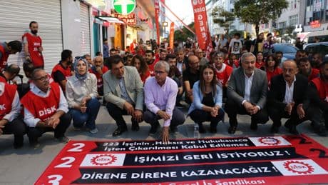 Kayyımın işten çıkardığı işçiler 41 gündür direnişte: “İşimiz ve çocuklarımızın geleceği için alanlardayız”