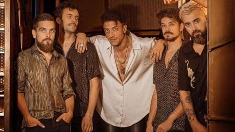 Shinova anuncia la salida de Ander Cabello y él responde con un documental sobre buitres