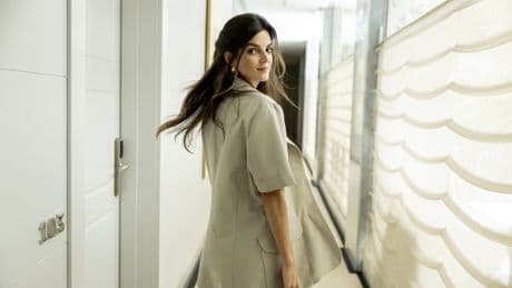 Clara Lago: "Hemos perdido el privilegio y el placer de poder cambiar de opinión"