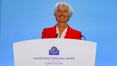 La Bce taglia i tassi d'interesse di un quarto di punto al 2%. Lagarde: «C'è ancora incertezza, siamo vicini alla chiusura di un ciclo»