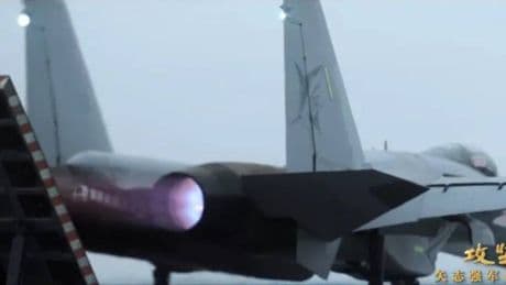 Jet lanciati dalla nuova portaerei: la Cina presenta la catapulta elettromagnetica