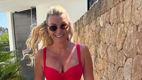 Billi Mucklow wows in bikini amid ex Andy Carroll's latest drama with Lou Teasdale