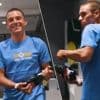 “Ik brak ze bijna”: Remco Evenepoel heeft duidelijk meer talent voor wielrennen dan voor champagne ontkurken
