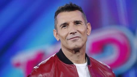 Así es la lujosa casa de Jesús Vázquez y su marido Roberto Cortés en Madrid: de estilo moderno, con piscina y valorada en 1,4 millones de euros