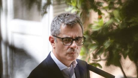 El juez Peinado sigue tras Bolaños: pide el nombre de los jefes de Presidencia y pagadores de la asesora de Begoña Gómez