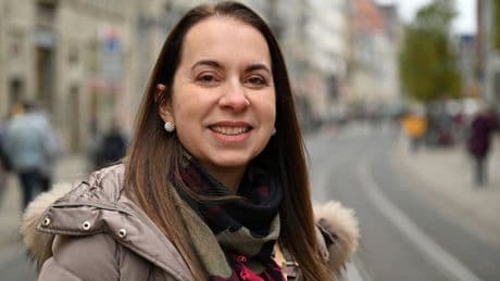 Im Auge des Donuts: Isabella Straubs Roman „Nullzone“