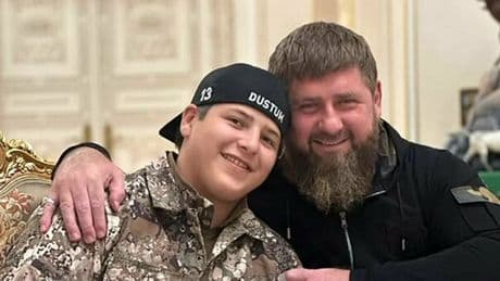 Adam Kadyrov, il figlio 17enne del leader ceceno incaricato degli aiuti a Gaza. «I fondi rischiano di finire a organizzazioni criminali»