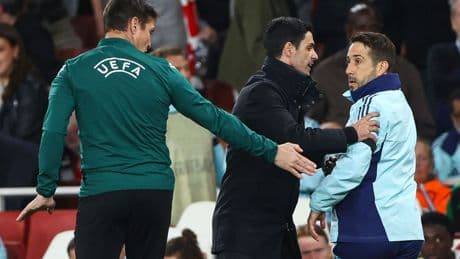 Mikel Arteta forced to pull back fuming Arsenal set piece coach after Declan Rice corner routine goes wrong