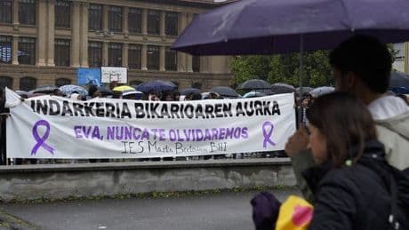 Los compañeros de Bertendona de la niña asesinada en Bilbao: «Vivimos con dolor este trágico suceso»