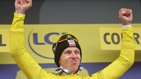 Dominante Pogacar lijkt onderweg naar vierde Tourzege niet echt blij: ‘Waarom ben ik hier nog?’