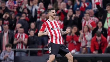 Sancet: "No hago caso a lo que dicen fuera, me centro de jugar al fútbol"