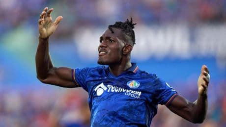 ¡Giro radical en el futuro de Uche! Se cae su salida al Wolverhampton