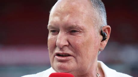 ’Paul Gascoigne (58) met spoed opgenomen in ziekenhuis: Engels voetbalicoon thuis in elkaar gezakt gevonden’