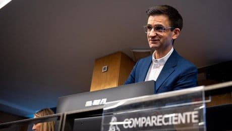 RTVE denuncia el «ataque permanente» a 'La familia de la tele' y pide «tiempo» para remontar sus audiencias