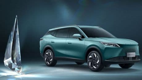 Omoda 7 SHS: un SUV híbrido enchufable de alta gama para competir en el segmento D