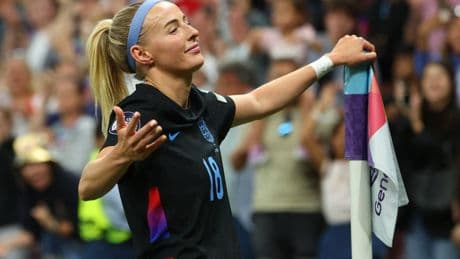 England v Italy live: Chloe Kelly completes miraculous Lionesses comeback to book place in Euro 2025 final