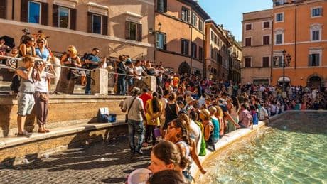 Tourists in Paris, Rome and more are told to 'beware' of 3 common holiday scams