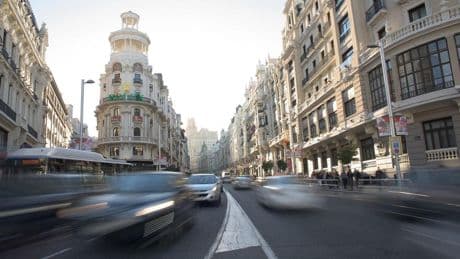 Las cifras lo dejan claro: los giros a la izquierda provocan la mayoría de los accidentes en intersecciones y quizás habría que empezar a buscar soluciones