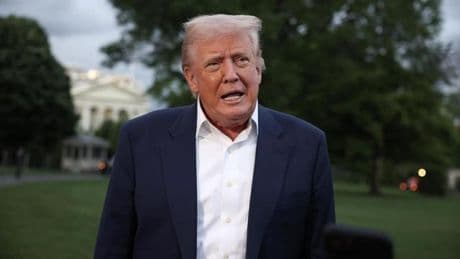 Zollpolitik: Donald Trump verkündet Handelsdeal mit Großbritannien