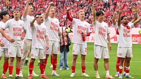 Wilde Party am Rheinufer - Mainz feiert Europapokal – bis morgens um 4 Uhr!