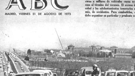 Cómo era la Operación Salida en los 70: el Renault 5 reinaba en carreteras menos masificadas y más peligrosas