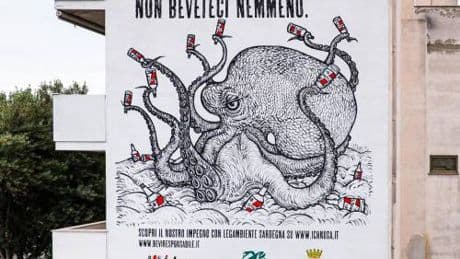 Donazione, asta benefica e murale, Ichnusa contro l’abbandono del vetro