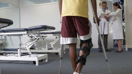 Lohnfortzahlung: Krankheitskosten in Betrieben steigen auf 82 Milliarden Euro – IW-Forscher für Einschnitte