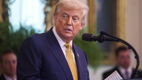 Il livido e le caviglie confie: ecco perché è esploso il dibattito sulla salute di Trump