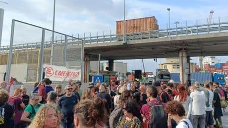Genova, presidio a varco Etiopia contro il traffico di armi nei porti