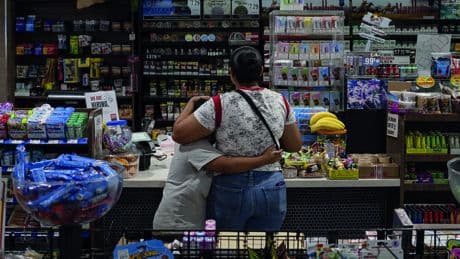 Etats-Unis: les raids de la police de l’immigration privent les grandes marques de la clientèle latino