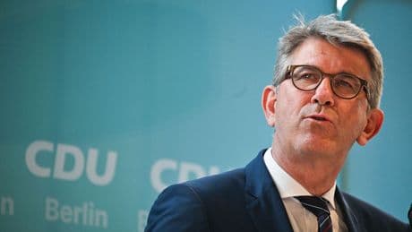 Demokratiegefährdung: Weimer warnt vor der Gefährdung der Freiheit