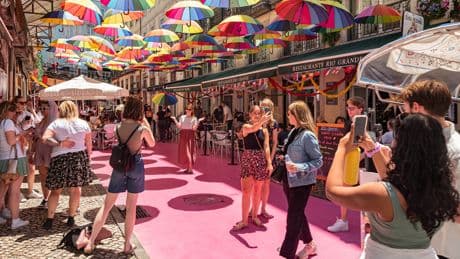 Hace años Lisboa se propuso ser una capital turística. Ahora se ha convertido en el mayor infierno turistificado de Europa