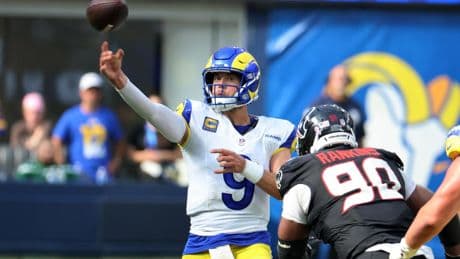 Plaschke: What bad back? Matthew Stafford proves Rams Super Bowl naysayers wrong