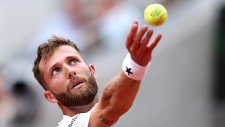 En direct | Roland-Garros 2025 : Corentin Moutet perd la première manche face à Novak Djokovic, Loïs Boisson poursuit son joli parcours