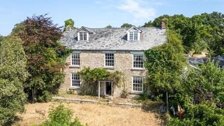 'Awesome' Devon farmhouse with a pool goes up for sale at £19,000