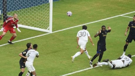 ¡Gonzalo adelanta al Madrid y mantiene su idilio con el gol!