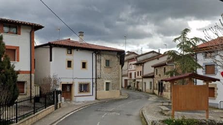 El pueblo más grande de Euskadi: supera a dos capitales vascas con sus 238 kilómetros cuadrados