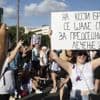 D'énormes manifestations en Serbie pour réclamer des élections anticipées